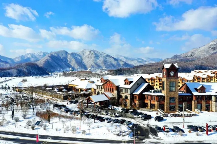 我市花溪沐枫雪温泉小镇被评定为省级滑雪旅游度假地